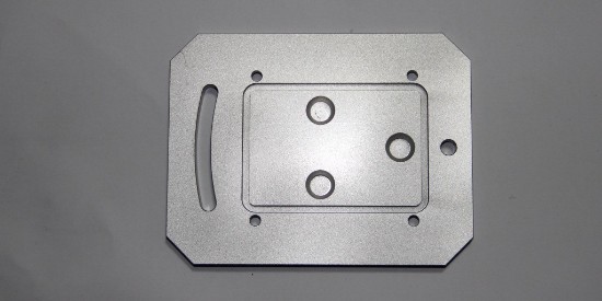 為什么說(shuō)鋁化學(xué)打砂劑比傳統(tǒng)機(jī)械噴砂好用？