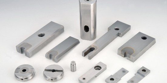 金屬除油劑的清洗優(yōu)勢(shì)和注意事項(xiàng)